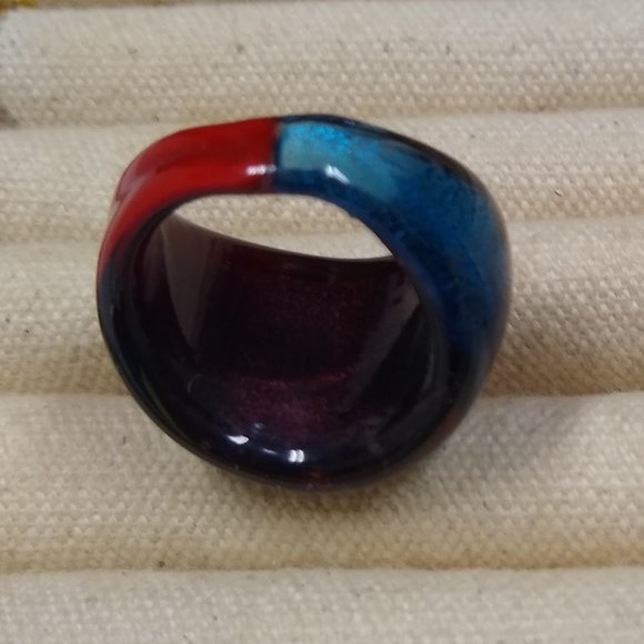 Hand-blown Glass Ring Crafted by Southern California Artisan - Picture 4 of 7